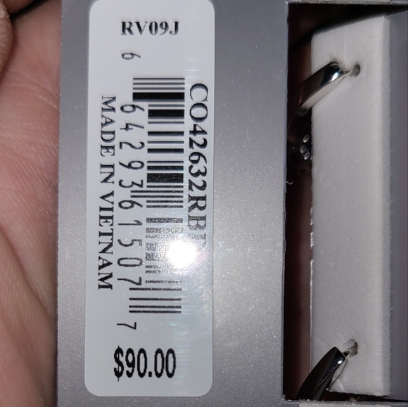 Silver earrings - Picture 2 of 2